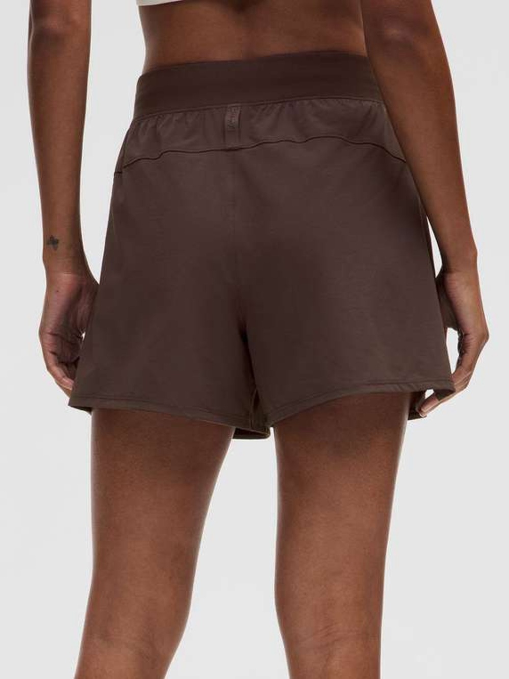 LULULEMON License to Train High Rise Short 4” in Espresso - Picture 2 of 13